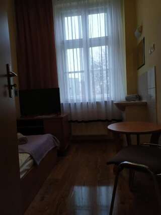Мотели Dom Turysty Костшин-над-Одрон Одноместный номер с общей ванной комнатой-2